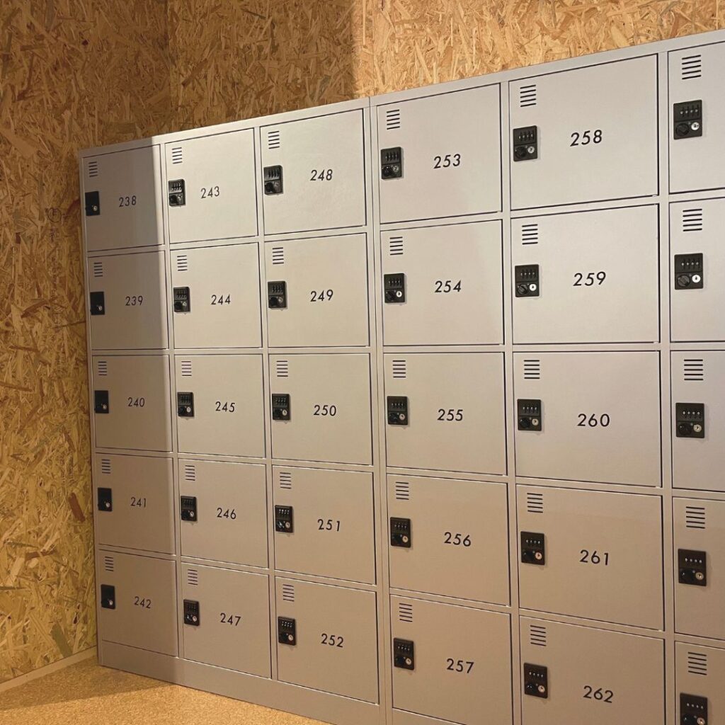 play! parkロッカー