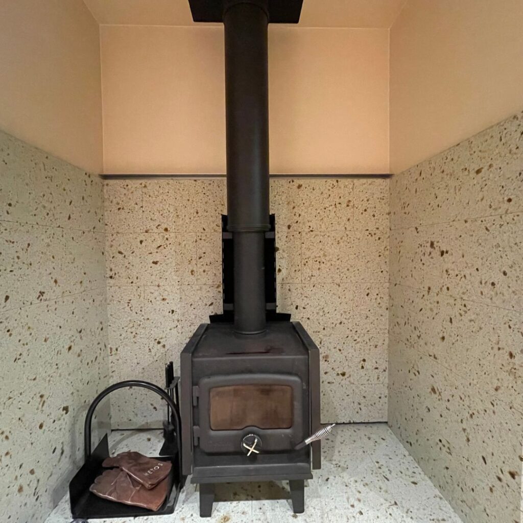 TOWAピュアコテージ暖炉