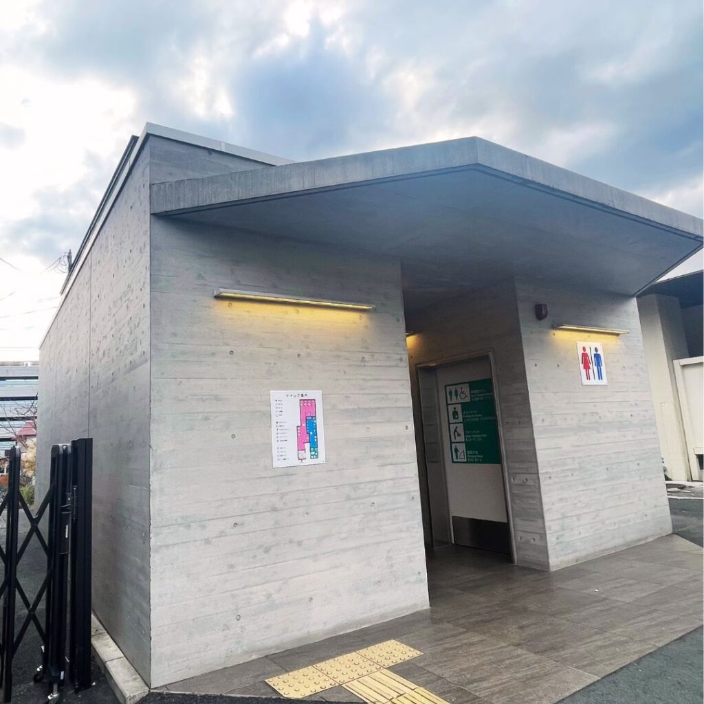 伊東駅公衆トイレ