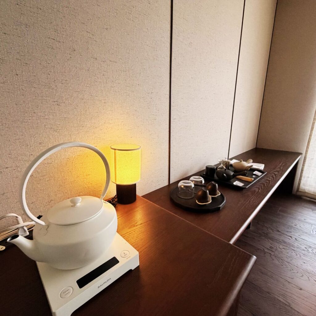 客室(ドリンクサービス)