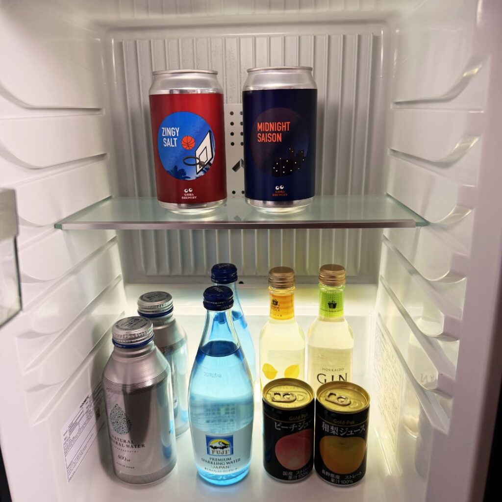 客室(ドリンクサービス)